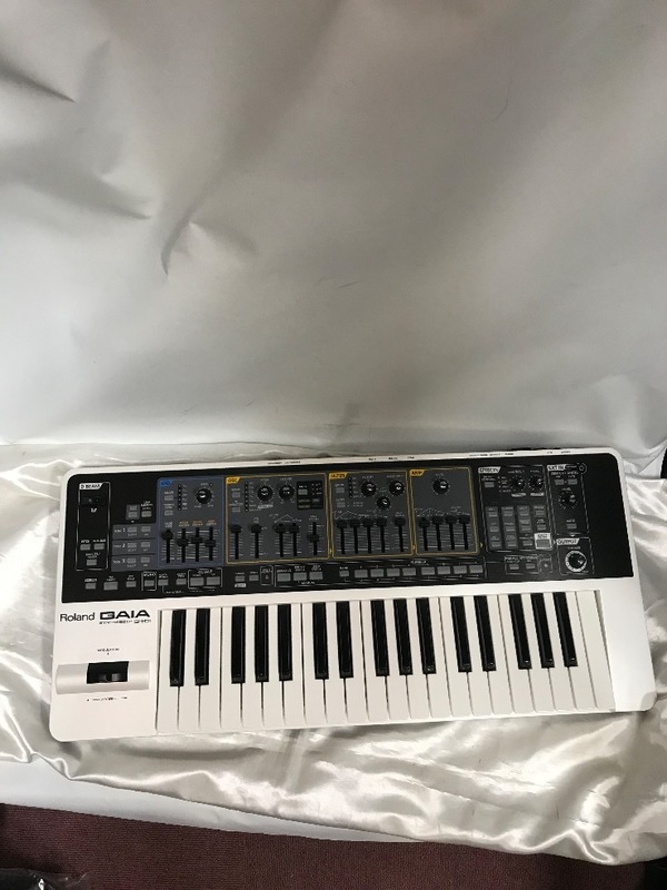 u48080 ROLAND　SH-01 GAIA 中古