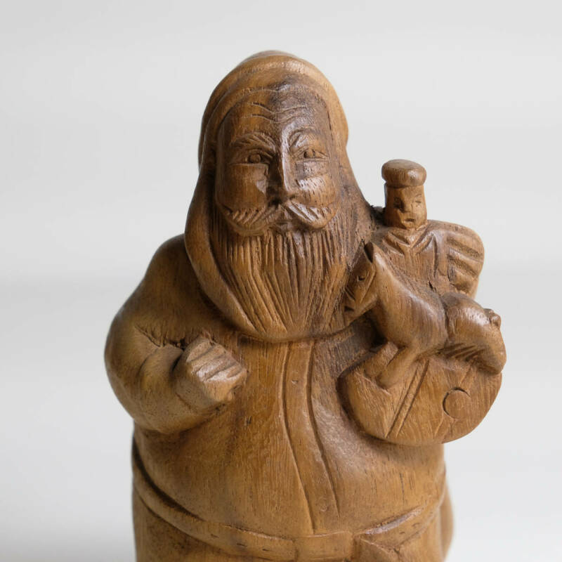 木彫りの男性像 サンタクロース？ 置物 オブジェ 飾り 木製彫刻 