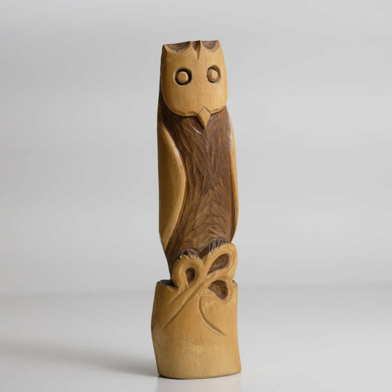 木彫の梟 北海道 民芸品 木彫り フクロウ 木製彫刻 飾り オブジェ 置物 民藝