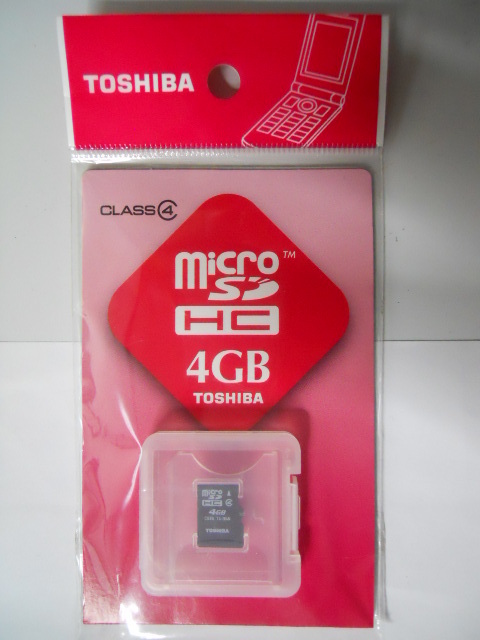 東芝　マイクロSDHCメモリカード　4GB