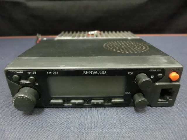 中古品 通電確認のみ KENWOOD ケンウッド 無線機 TM-261A モービル