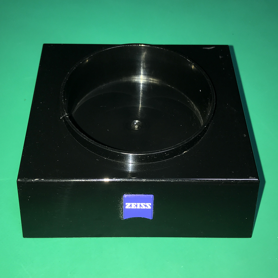 ★ ZEISS ロゴ入り レンズ台 非売品 R00244