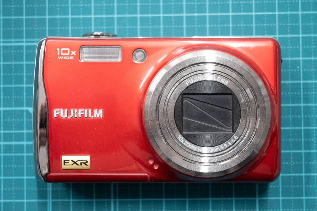 ★ フジフィルム FUJIFILM FinePix F80 レッド 店頭展示 模型 モックアップ 非可動品 R00147
