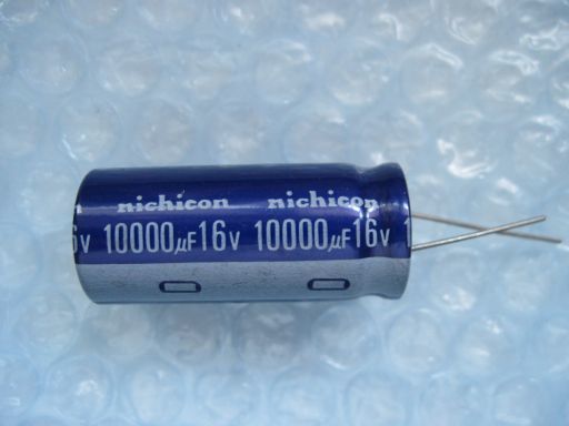 B0009　Nichicon　コンデンサ　詳細不明　10000μF　16V　未使用品ですが長期保存品　キズ、汚れ、凹み等有　ジャンク品　1個