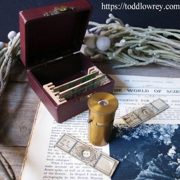 【胸躍る発見はポケットから】イギリス アンティーク 顕微鏡 マイクロスコープ 小型 箱入◆Antique Cylinder Pocket Microscope with Box◆