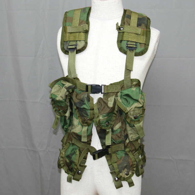 【米軍実物】VEST, TACTICAL LOAD BEARING　ベスト タクティカル ロードベアリング ウッドランド〈軍放出品〉