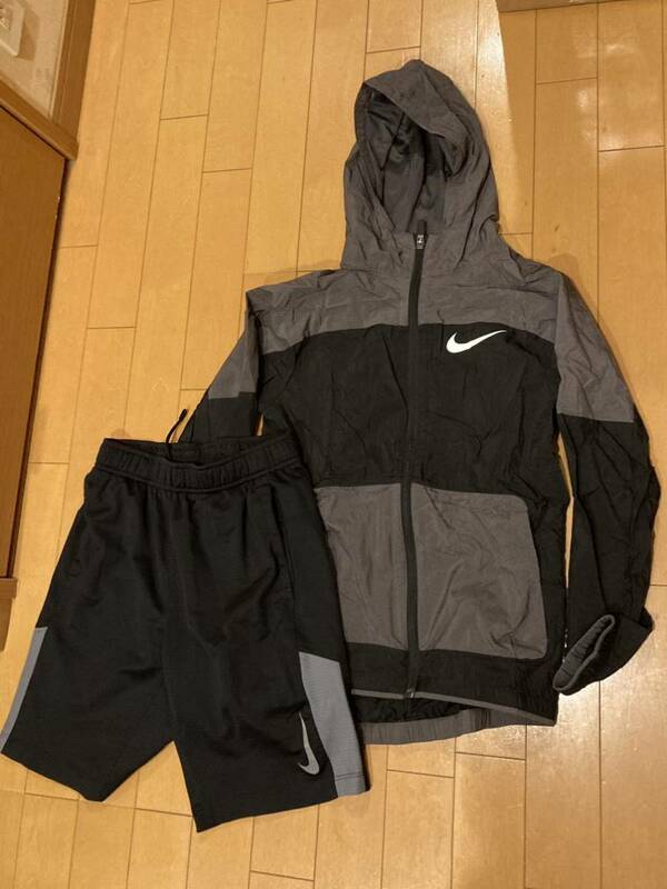 2点セット　子供用　上下セット NIKE ナイキ フードナイロンジャケットM145 ハーフパンツM145 トレーニングウェア