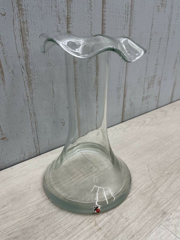 SVOBODA ガラス工芸 花 2本 花瓶 3点 まとめて 造花 チューリップ スヴォボダ リビング ダイニング 来客 オブジェ 応接室 間 即日配送