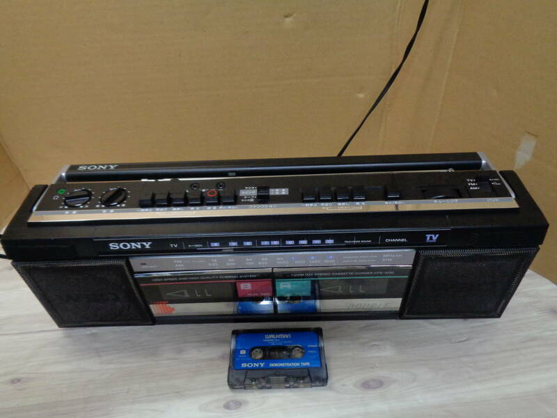 ステレオカセットコーダー CFS-W30 SONY ソニー 1980年代 カセットテープ付属 昭和レトロ ラジカセ AM/FM Vintage Boombox Stereo