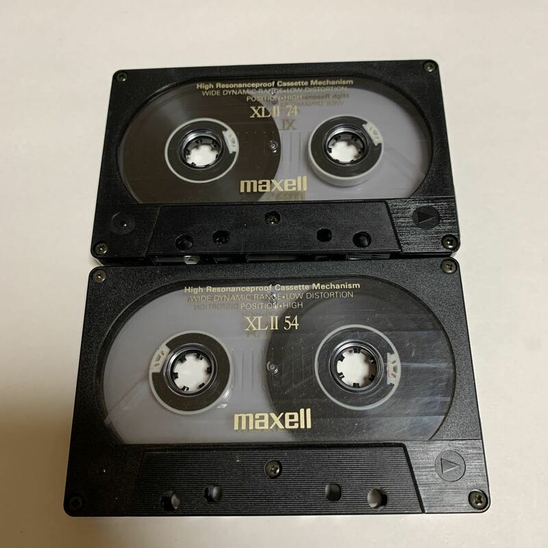 21. カセットテープ maxell XL ll 54分X1本 74分X1本 2本セット ハイポジション 録音済か不明 中古品 美品 送料無料