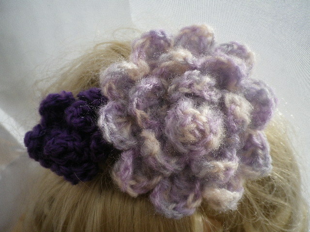 ハンドメイド毛糸のお花ヘアゴム　ヘアピン2点セット　薄紫系