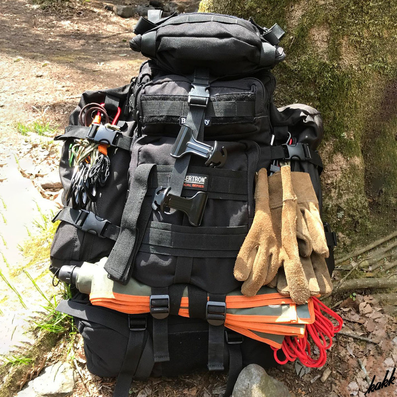 【37L+2Lサイドポケット】 バックパック 39L ブラック 人口工学設計 防水 男女兼用 登山 旅行 ハイキング キャンプ リュックサック