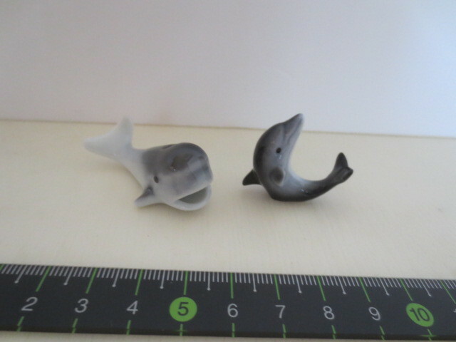定形外郵便発送　陶器　ミニチュア　動物　イルカ　クジラ　２個セット