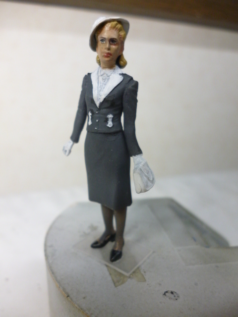 1／３５WW２時のヨーロッパの民間人女性完成品３