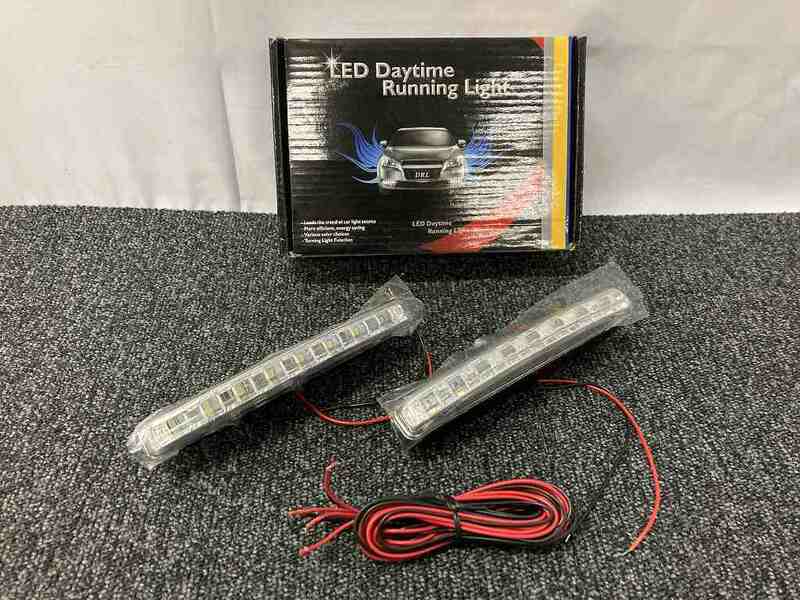 【新品・未使用】デイタイムランニングライト ランプ 12V・24V用 Daytime Run Light Lamp