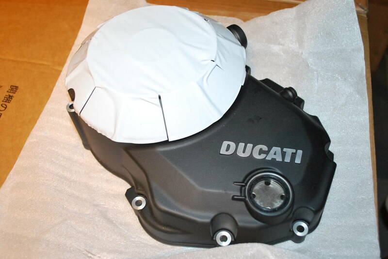 品番　24321502BB DUCATI ドゥカティ クラッチカバー X-DIAVEL CLUTICOVER 新品 X-DIAVEL 2017-2021