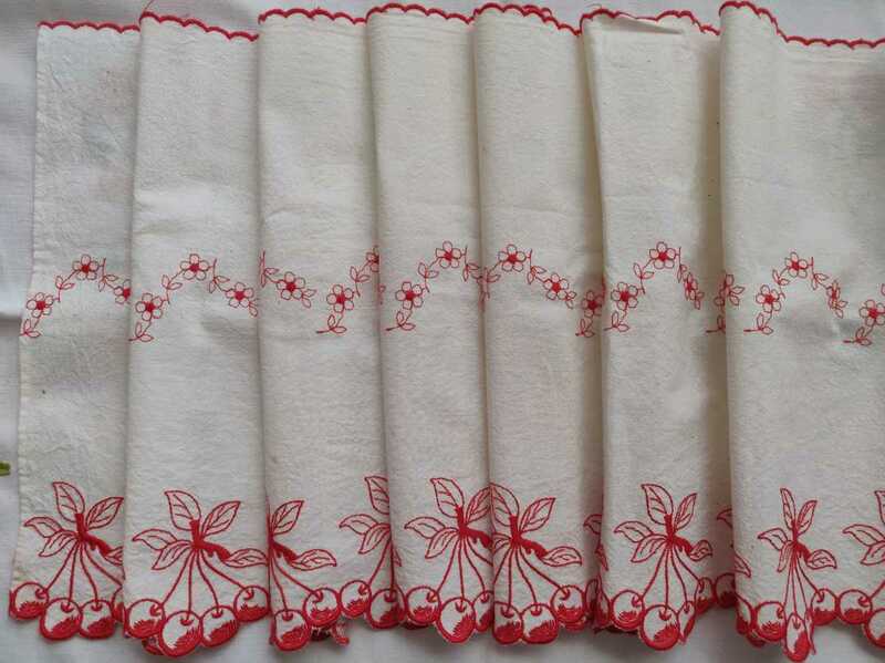 赤糸　ミシン　刺繍　棚飾り　チェリー　さくらんぼ　果物　フルーツ　フランス　ヴィンテージ　アンティーク　フレンチ　レトロ　レース