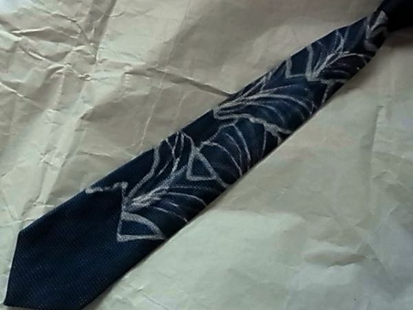 和風柄ネクタイ(抽象柄 アート柄 植物柄 青色ブルー系 光沢 凹凸