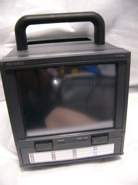 ★完動★ KEYENCE TR-V550＋TR-TH08 5型ポータブルタイプ タッチ データレコーダ