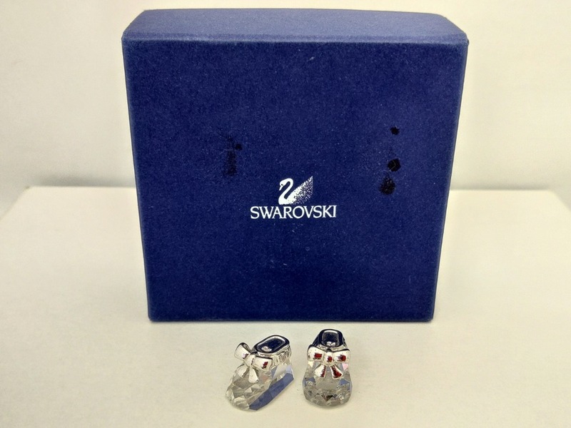 SWAROVSKI スワロフスキー フィギュリン ベビーシューズ ケース付 /138