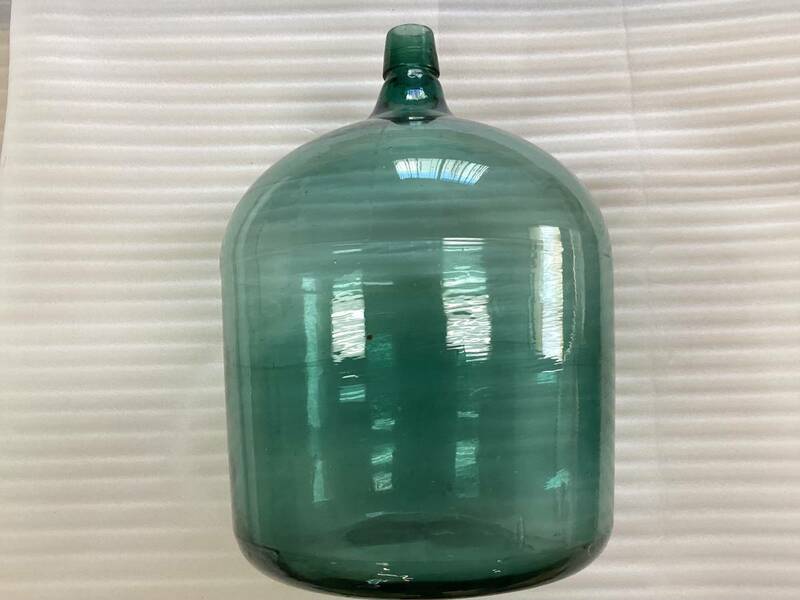 デミジョンボトル　ガラス瓶　ガラス　アンティーク　緑　グリーン　花瓶　花器　昭和レトロ　K21