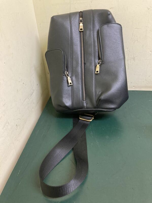 N BAGING KOBE LIBERAL 鞄　バッグ　ショルダーバッグ 縦　約33.5cm 横　約25cm 奥行き　約8.5cm