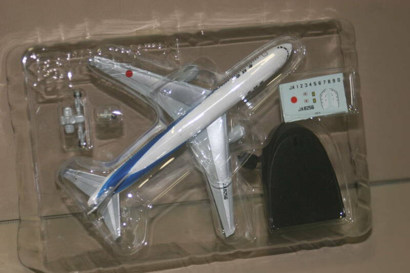 F-toys B-767 -300 JA8256 ANA ウイングコレクション エフトイズ