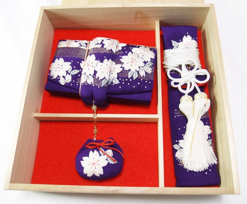正絹手刺繍筥迫セット　桜意匠　紫 （成人用）