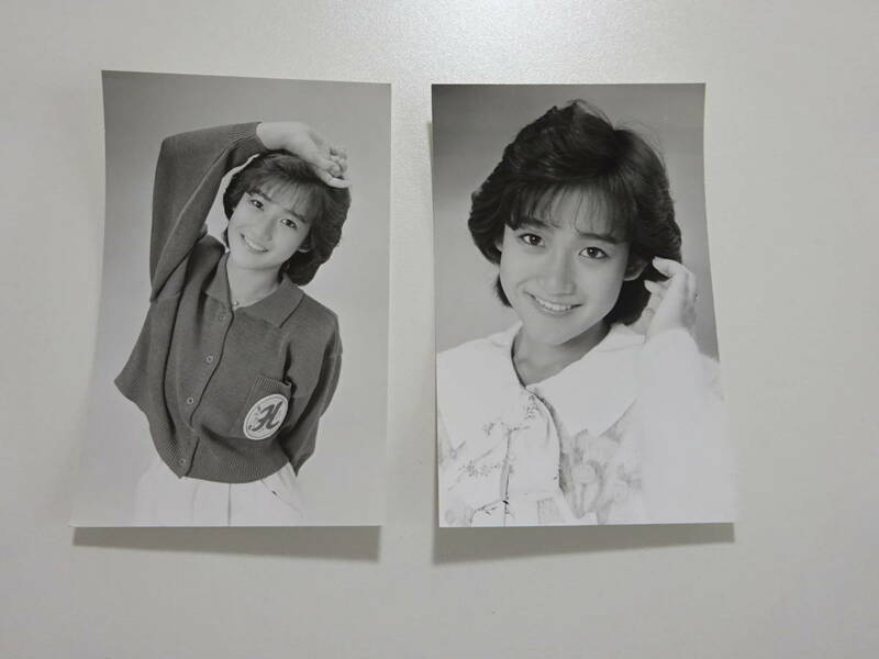 昭和レトロ　80年代アイドル　岡田有希子　ブロマイド　2枚