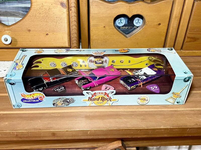 COLLECTIBLES Hot Wheels 1/64 HARD ROCK CAFE CADILLAC ハードロックカフェ キャデラック　ジャンク品