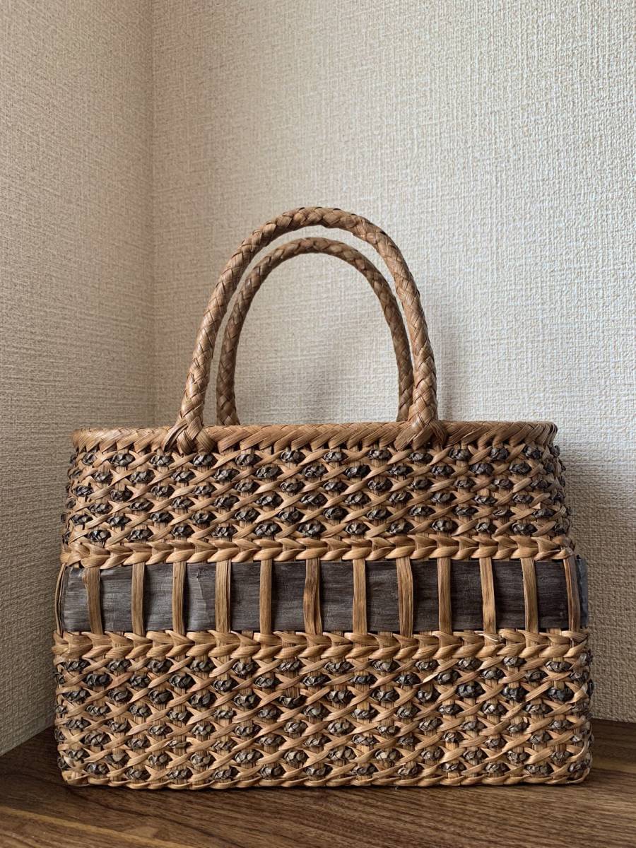 山葡萄籠バッグ　胡桃籠バッグ　手作り　山葡萄かごバッグ　胡桃かごバッグ　内布あり