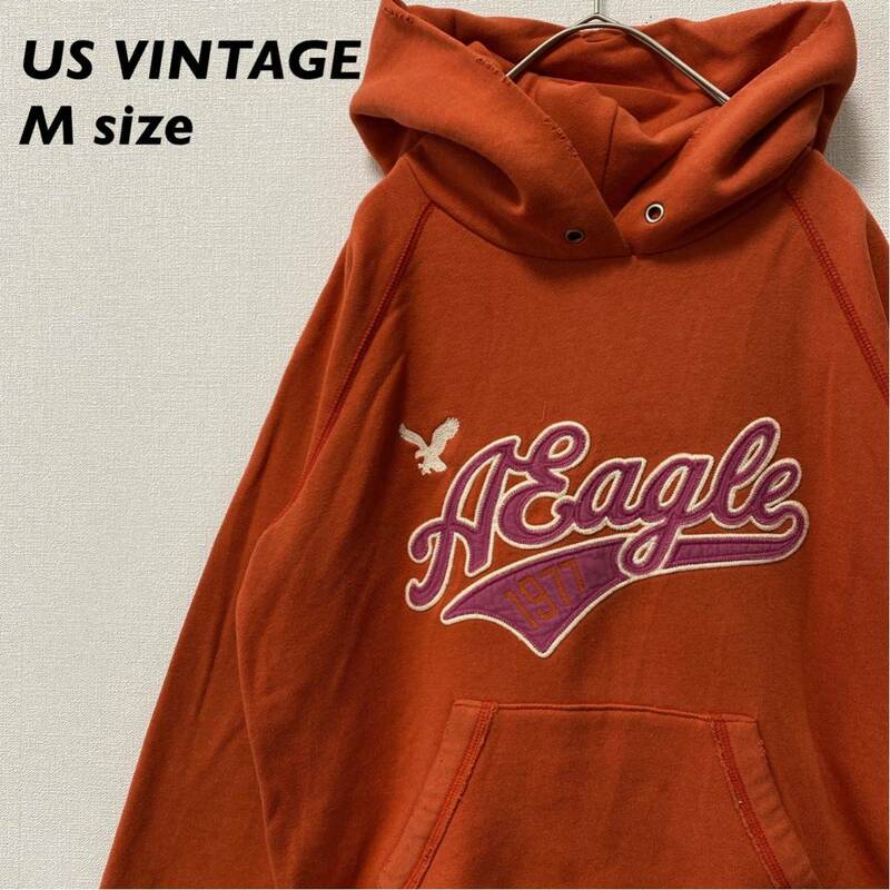 アメリカンイーグル　パーカー　フーディ　刺繍ロゴ　オレンジ色　男女兼用　Mサイズ　American eagle スウェットパーカー プルオーバー
