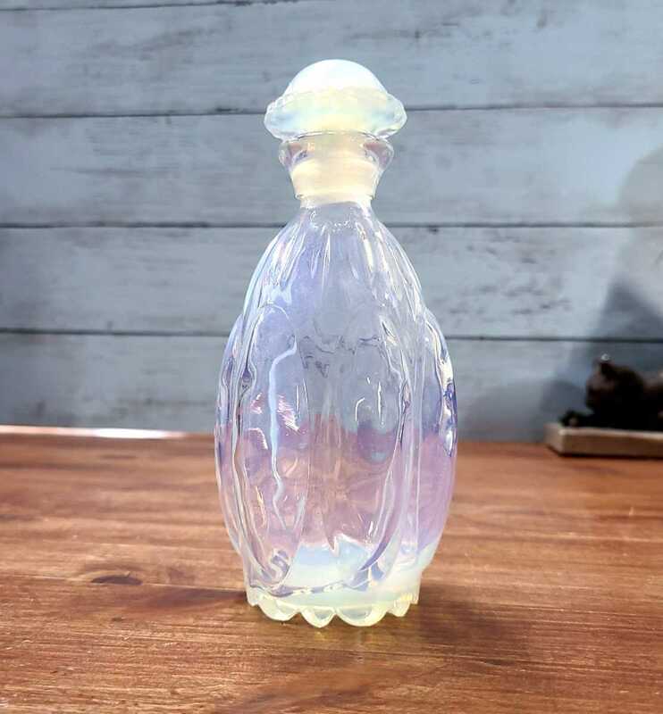 フランスアンティーク オパールセントガラス ボトル 香水瓶 オパリン 蓋付き インテリア ブロカント