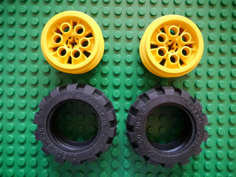 【ほぼ新品】レゴ[LEGO] バギータイヤ&ホイール2個セット(黄色) 中空タイプ 6581/6582 #8460,#8438等