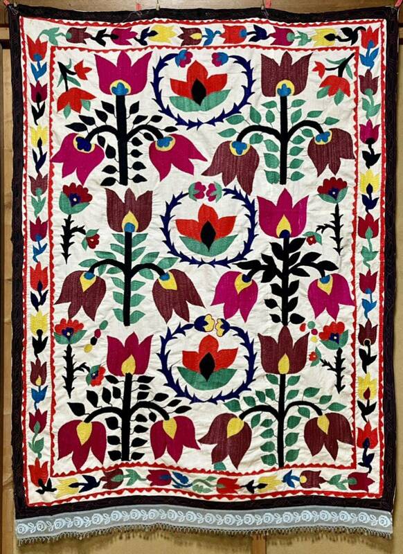 ウズベキスタン スザニ 刺繍 ビンテージ suzani 古布 壁掛け タペストリー 