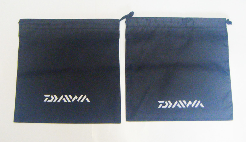 DAIWA ダイワ純正リール袋 (黒) ２１X２１ｃｍ ２枚セット