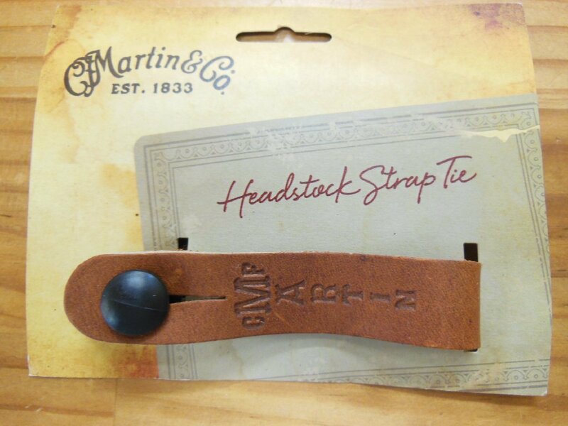 MARTIN STRAP BUTTON Headstock Strap Tie Brown [18A0032] ギターストラップボタン