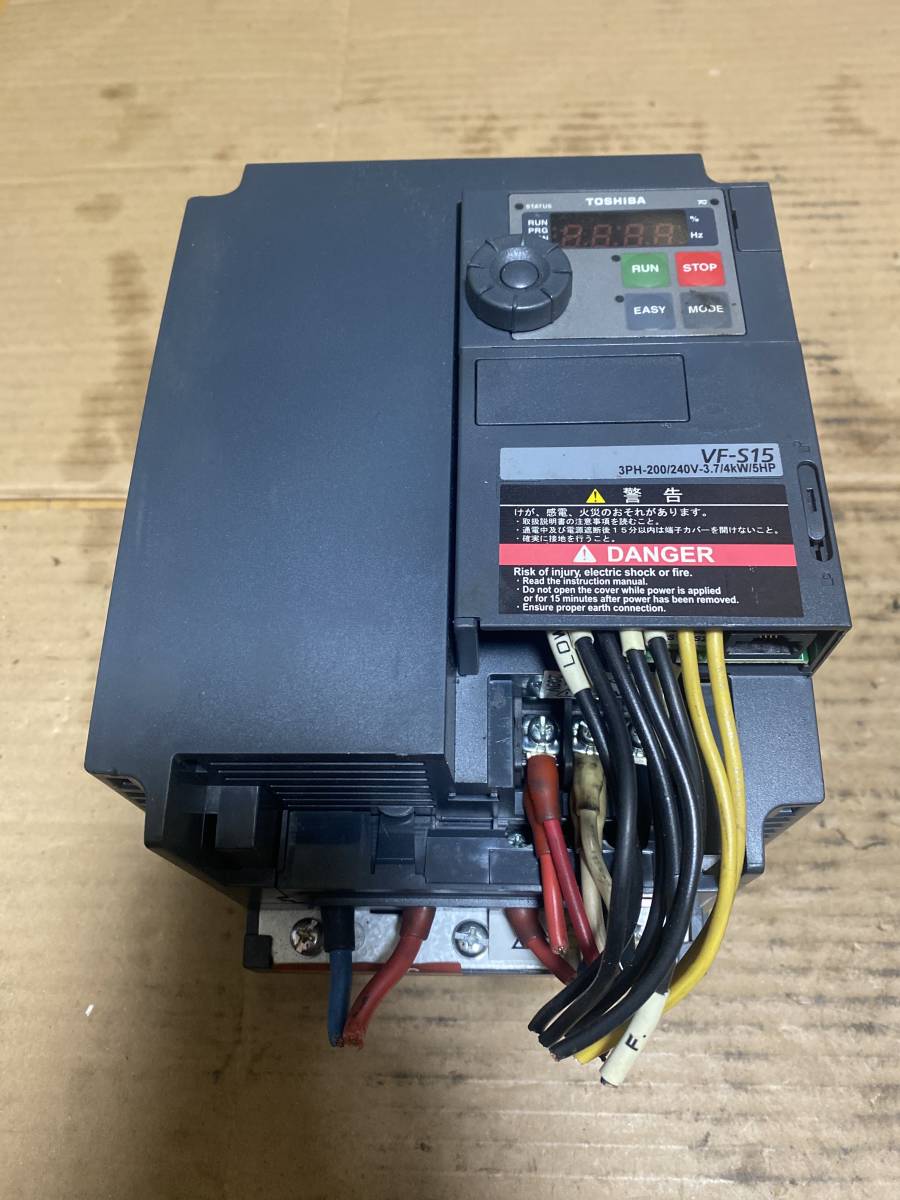 3A00094 東芝TOSHIBA インバータVF-S15-2037PMY-A8 3.7／4Kw 保証付き