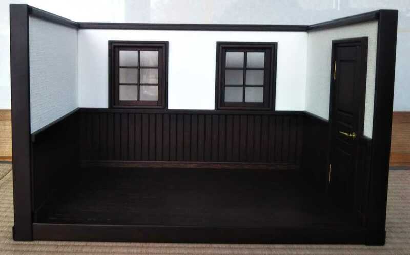 ■ドールハウス■3方向壁白色壁紙黒茶色の居室