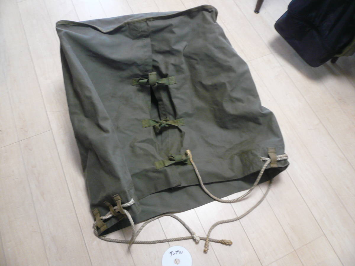 即決有　陸上自衛隊 60式自走戦車　106mm無反動砲　砲尾カバー？　大型収納袋　運搬バック