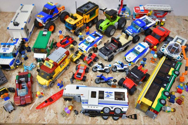 レゴ　LEGO　シティ バス停留所 60154 　ワイルドライフ　ピザショップトラック 　バンク　護送車　ポリス　車　ミニフィグ　まとめて