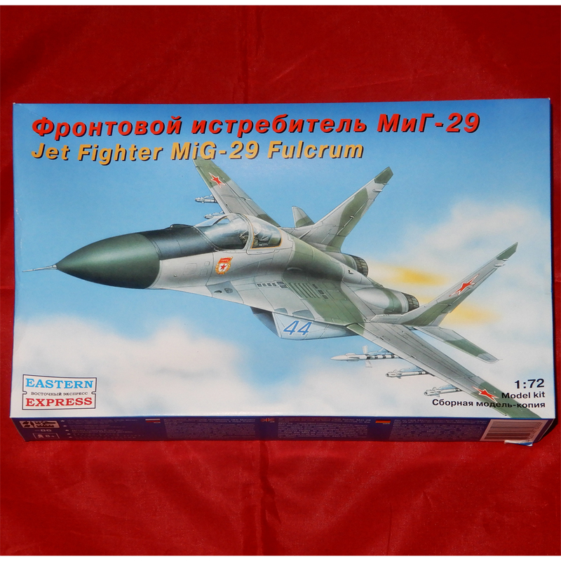 【未使用・箱ヘコミ有】プラモデル　イースタンエキスプレス　1/72　MiG-29 フルクラム ジェット戦闘機　72106