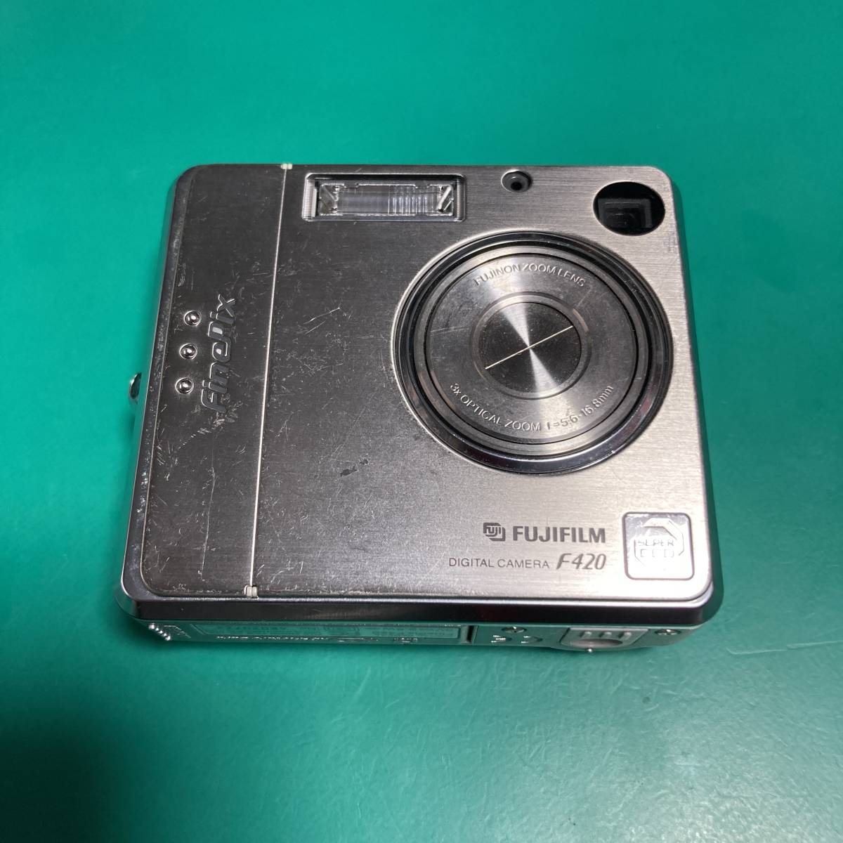 ★ フジフィルム FinePix F420 シルバー ジャンク品 R00497