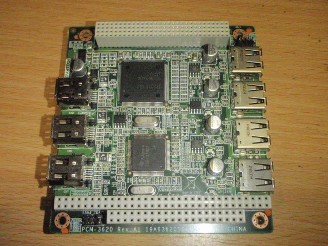 A040-1 ADVANTECH製USB 2.0 IEEE1394a PC/104+ PCM-3620