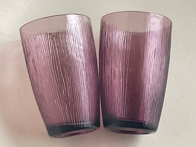 ♪昭和レトロ ヴィンテージ キッチン雑貨 レトロ 紫ガラス グラス２個 パープルガラス パープルグラス♪