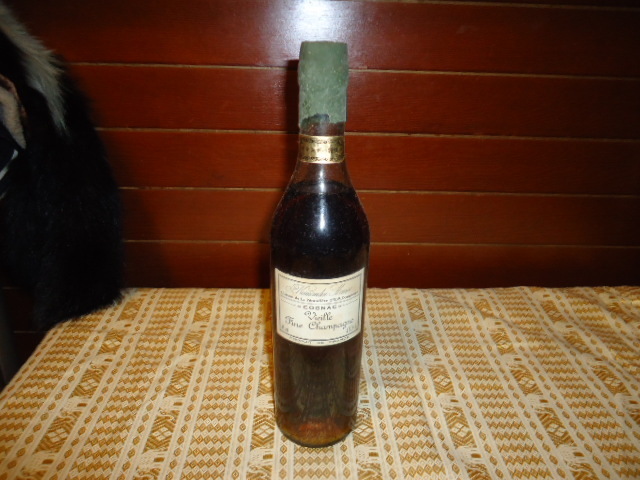 未開栓　古酒　ブランデー特級　COGNAC Vieille Fine Champagne 40% 70cl Chateau de la Peraudiere 17139 Dompierre コニャック　フランス