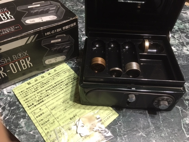 中古 美品 ミニ金庫 Ｋ‐01ＢＫ 鍵/ダイヤル付き 手持ちなし EOKO CASH BOX 時計保管などにいかがでしょうか？