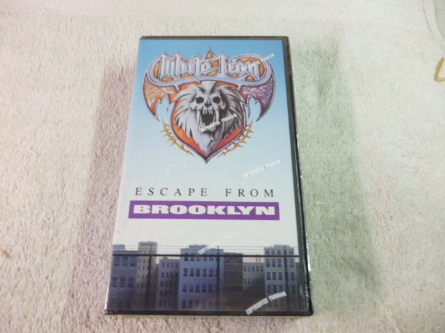 WHITE LION/ESCAPE FROM BROKKLYN VHS 未開封