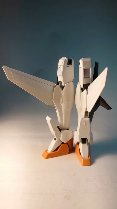 1/100 ガンダムキュリオス (機動戦士ガンダム00)　脚部②　ガンプラ 完成品 ジャンク