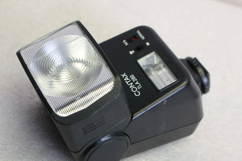 レターパック送料520円。中古。コンタックス CONTAX TLA280 フラッシュ ストロボ　　管理B26